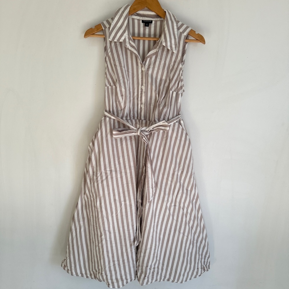 Torrid Women Tan Striped Sleeveless Belted Lined Flared Dress Size 00